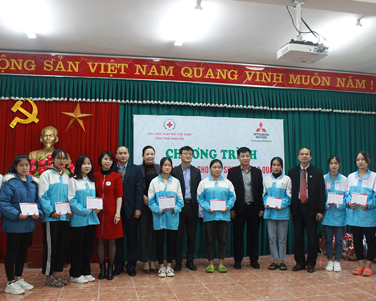 Mitsubishi Motors Việt Nam tài trợ 100 suất học bổng Học kỳ 2 năm học 2020-2021 cho các em học sinh, sinh viên vượt khó khăn nỗ lực trong học tập tại các Tỉnh Thái Nguyên và Quảng Ngãi
